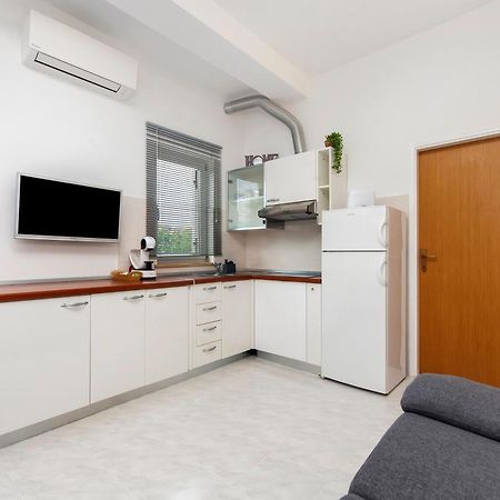 Apartman Nevera Adults Only Ровинь Экстерьер фото